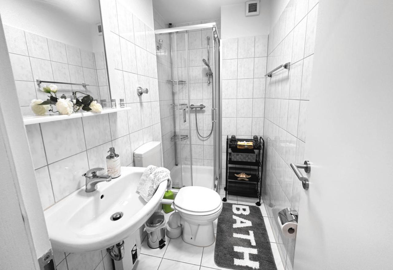 Vaz Apartments Essen, Kueche, Wlan, Tv, Netflix, Ca 15 Min Messe U Hbf Bagian luar foto